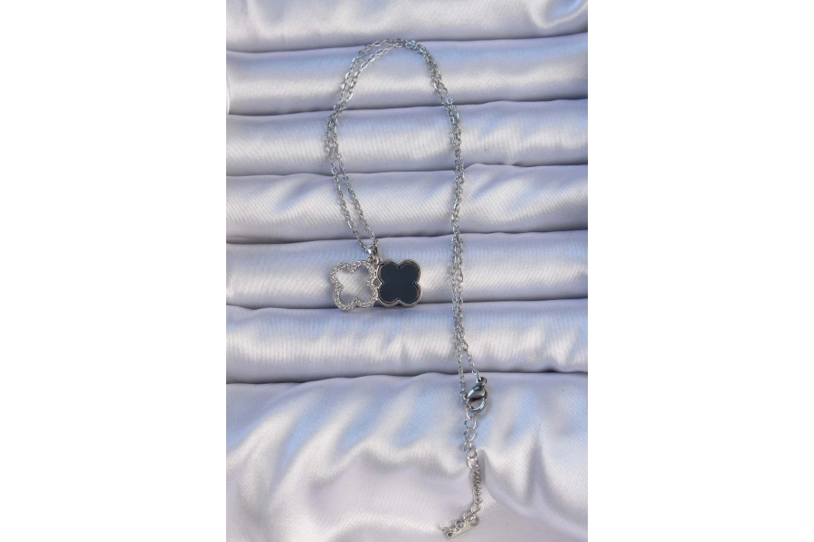 Shoecide 316l Çelik Gümüş Renk Siyah Mineli Zirkon Taşlı Yonca Figürlü Kolye