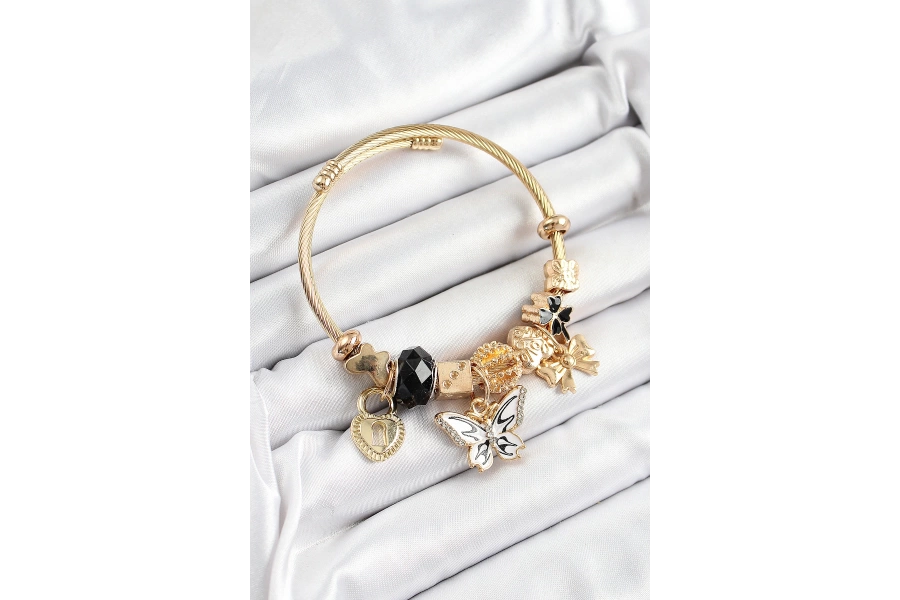 Shoecide 316l Çelik Siyah Zirkon Taşlı Kelebek Fiyonk Ve Kilit Model Gold Renk Charm Bileklik