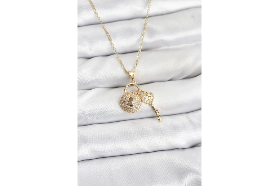 Shoecide 316l Çelik Zincir Gold Renk Kilit Anahtar Model Zirkon Taşlı Kadın Kolye