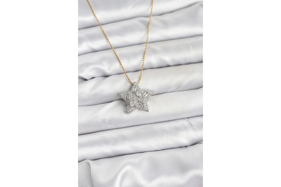 Shoecide 316l Çelik Zincir Gold Renk Zincirli Gümüş Yıldız Model Kadın Kolye