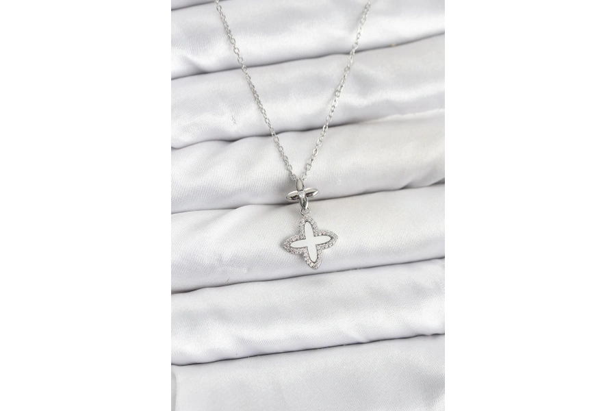 Shoecide 316l Çelik Zincir Gümüş Renk 4 Yapraklı Yonca Model Zirkon Taşlı Kadın Kolye