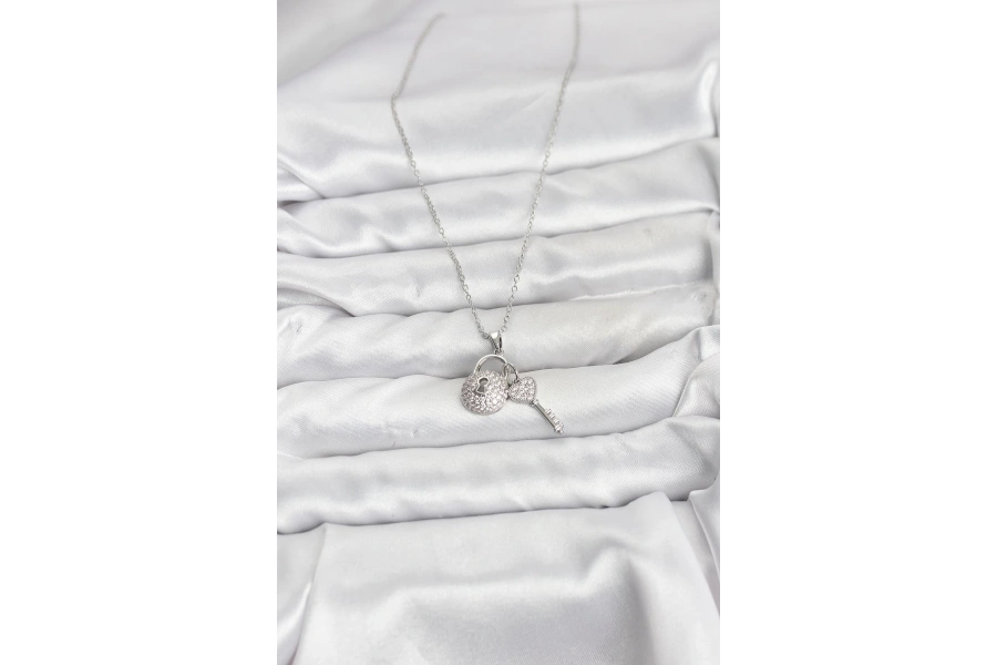 Shoecide 316l Çelik Zincir Gümüş Renk Kilit Anahtar Model Zirkon Taşlı Kadın Kolye