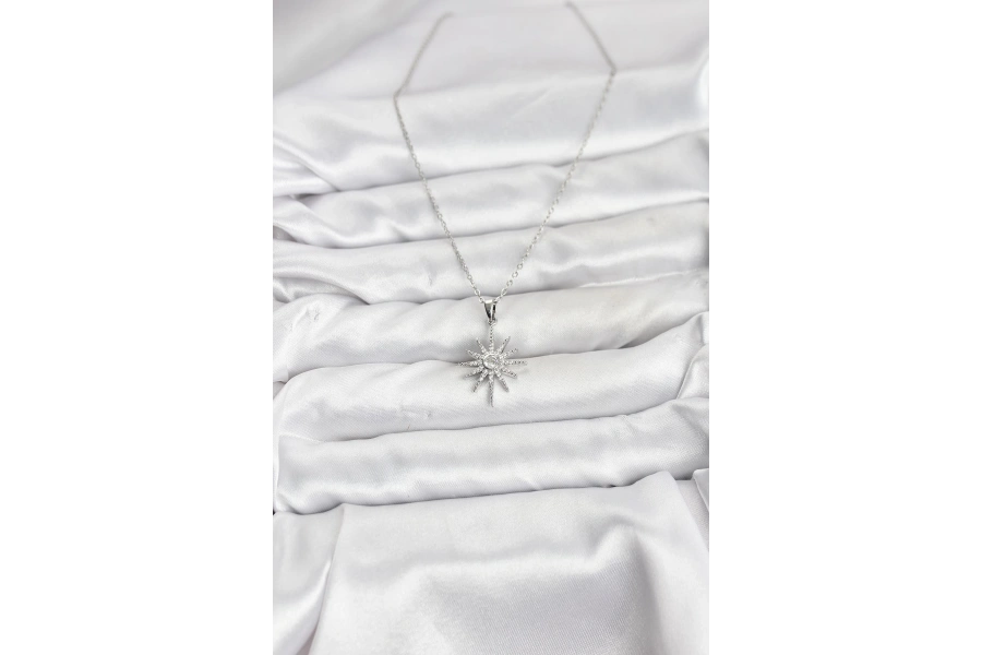 Shoecide 316l Çelik Zincir Gümüş Renk Kutup Yıldızı Model Zirkon Taşlı Kadın Kolye
