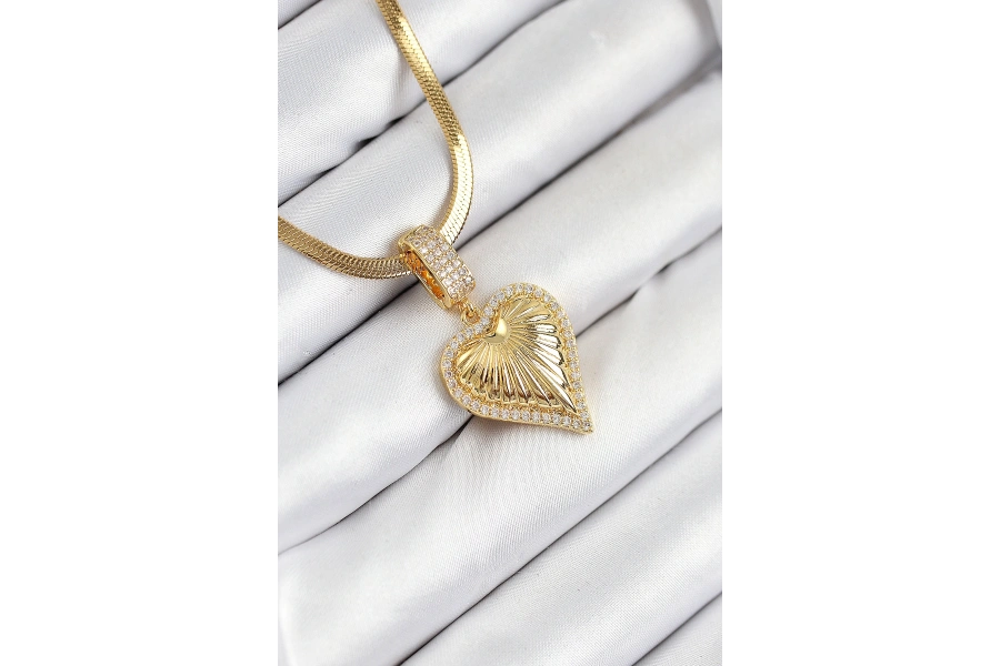 Shoecide 316l Çelik Zirkon Taşlı Kalp Model Gold Renk Kadın Kolye