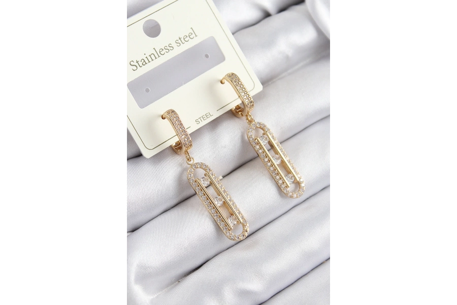 Shoecide 316l Çelik Zirkon Taşlı Sallantılı Messika Model Gold Renk Kadın Küpe