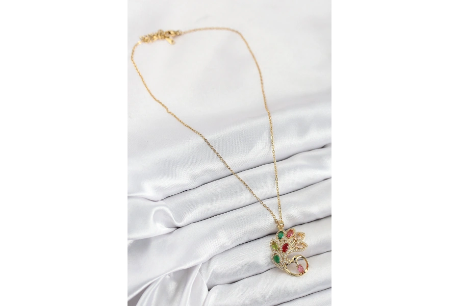 Shoecide 316l Çelik Zirkon Taşlı Tavus Kuşu Model Gold Renk Kadın Kolye