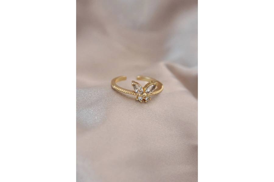 Shoecide Ayarlamalı Altın Renk Metal Zirkon Taş Ve Kristal Taşlı Kelebek Model Yüzük