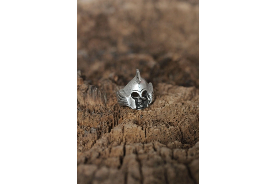 Shoecide Ayarlanabilir Miğferli Kuru Kafa Tasarımlı Erkek Yüzük