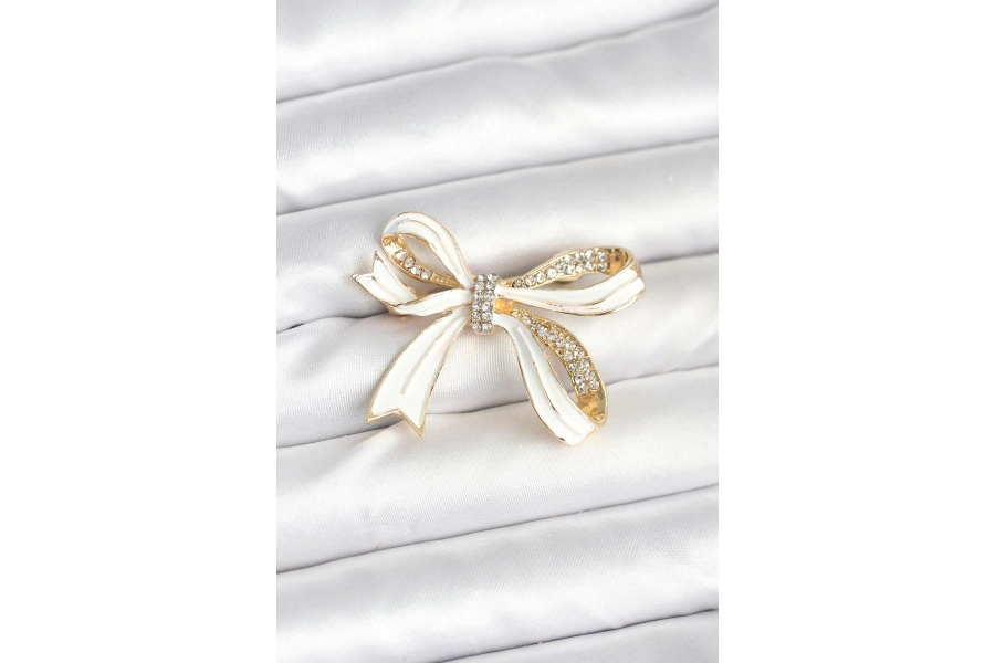 Shoecide Beyaz Renk Fiyonk Model Broş