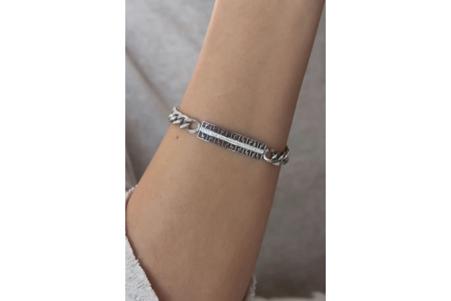 Shoecide Çelik Gümüş Renk Zincir Model Zirkon Taşlı Kadın Bileklik