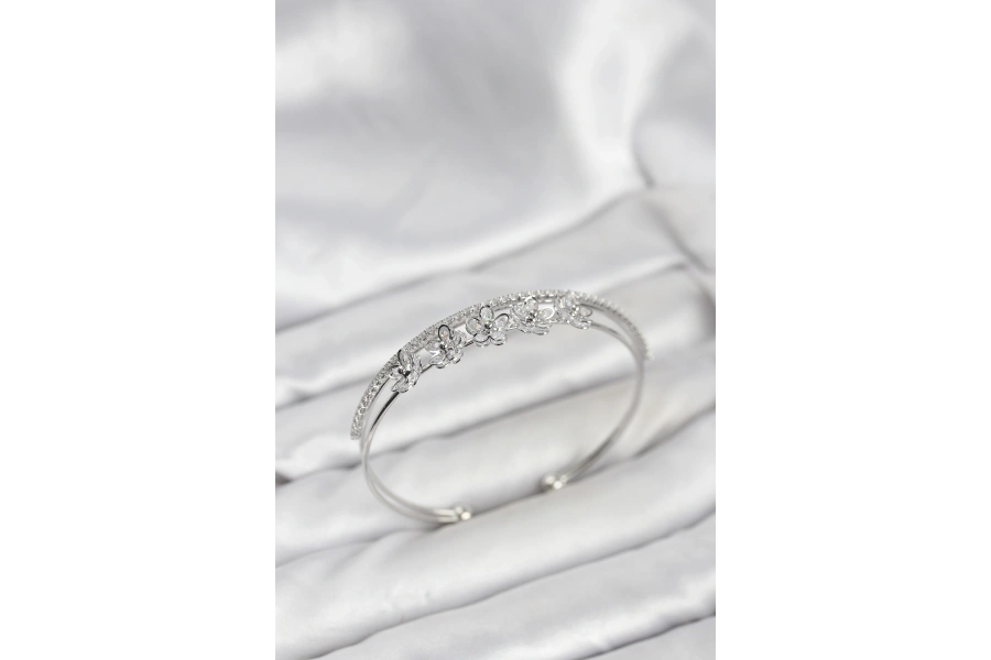 Shoecide Çiçek Model Pirinç Gümüş Renk Kadın Bileklik