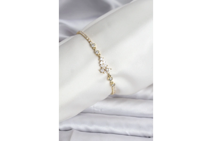 Shoecide Çiçekli Model Zirkon Taşlı Gold Renk Su Yolu Kadın Bileklik