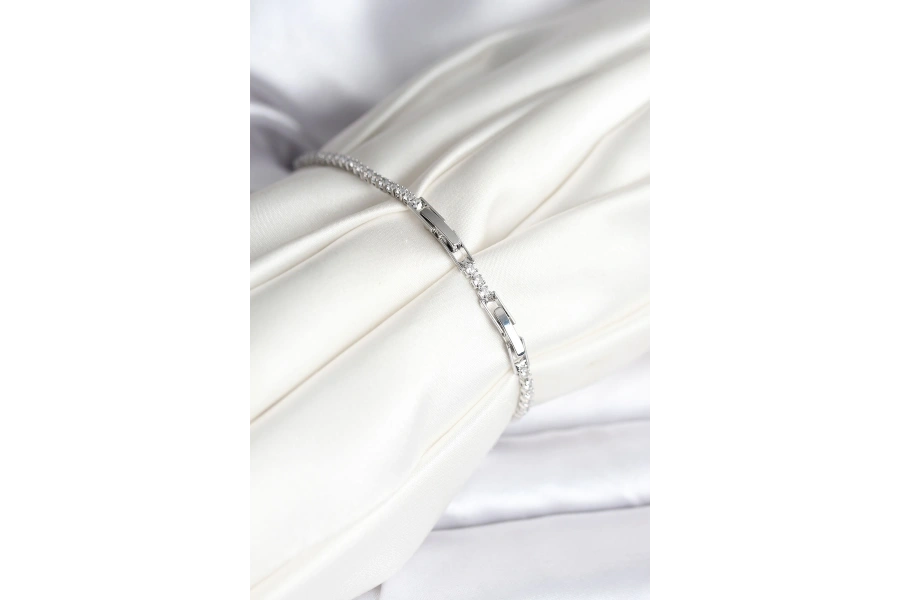 Shoecide Çiçekli Model Zirkon Taşlı Gümüş Renk Su Yolu Kadın Bileklik