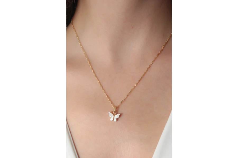 Shoecide Gold Beyaz Renk Kelebek Figür Kadın Kolye
