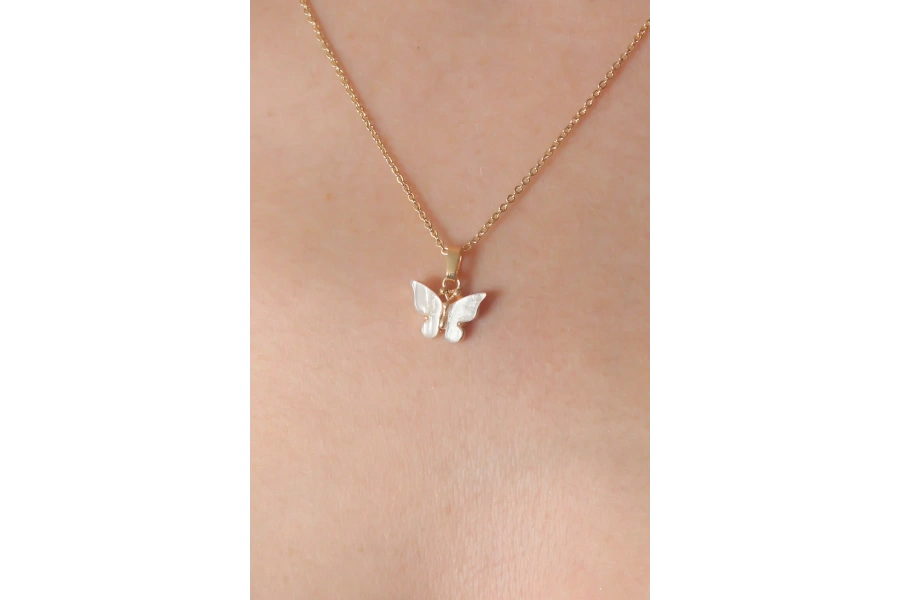 Shoecide Gold Beyaz Renk Kelebek Figür Kadın Kolye
