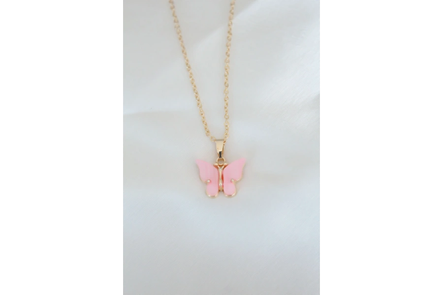 Shoecide Gold Kaplama Pembe Sedefli Kelebek Kolye