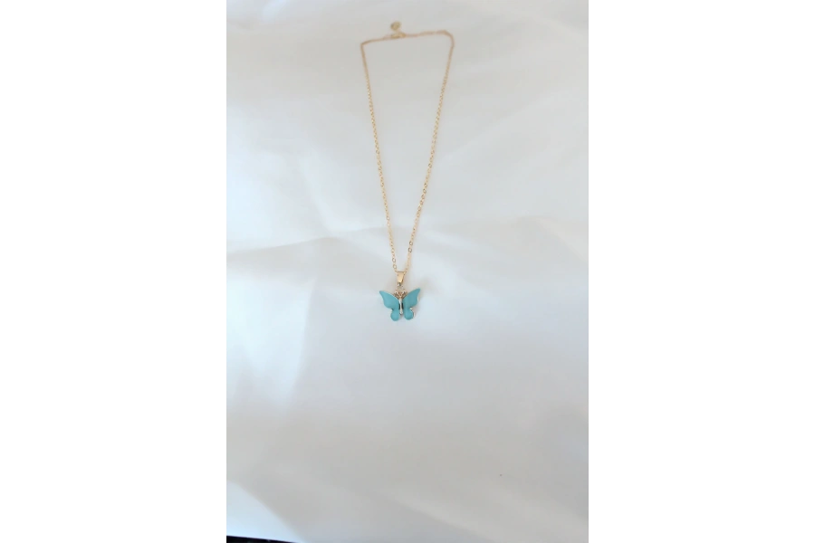 Shoecide Gold Kaplama Turkuaz Renk Sedefli Kelebek Kolye