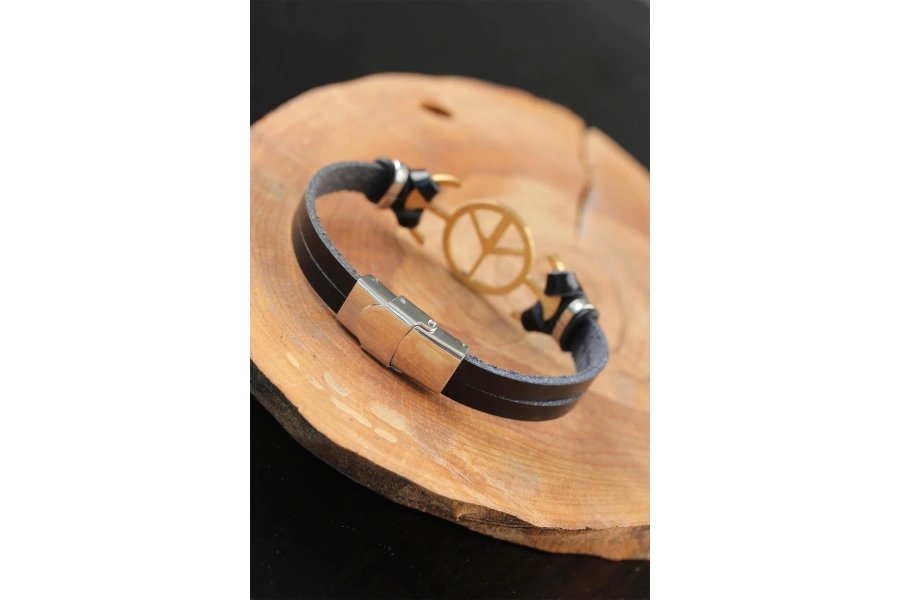 Shoecide Gold Renk Barış Figürlü Metal Aksesuarlı Siyah Renk Deri Erkek Bileklik