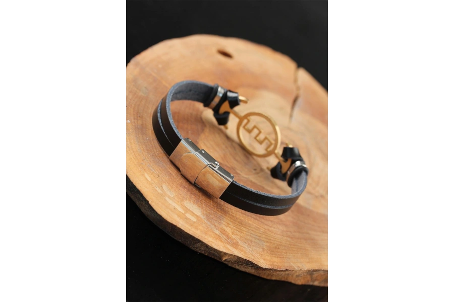 Shoecide Gold Renk Metal Labirent Tasarım Siyah Renk Deri Erkek Bileklik