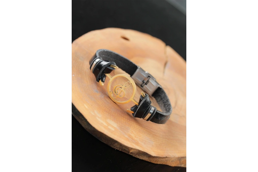 Shoecide Gold Renk Metal Sol Anahtarlı Tasarım Siyah Renk Deri Erkek Bileklik