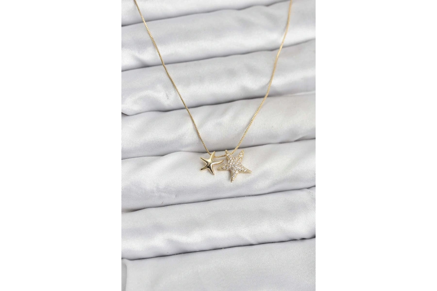 Shoecide Gold Renk Pirinç Minimal Yıldız Model Kadın Kolye
