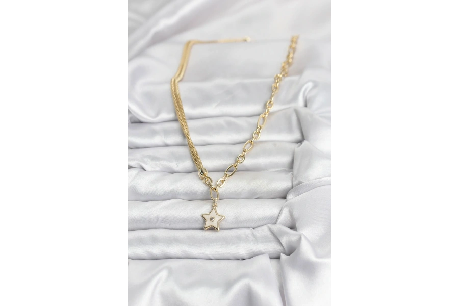 Shoecide Gold Renk Pirinç Yıldız Model Kadın Kolye