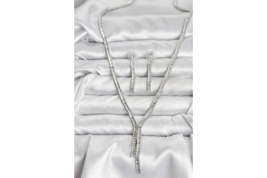 Shoecide Gümüş Renk Baget Zirkon Taşlı Kadın Kolye Küpe Set