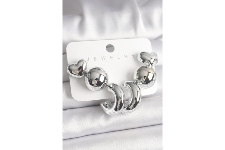 Shoecide Gümüş Renk Kalp Halka Figür Ccb Plastik Kadın Küpe Seti