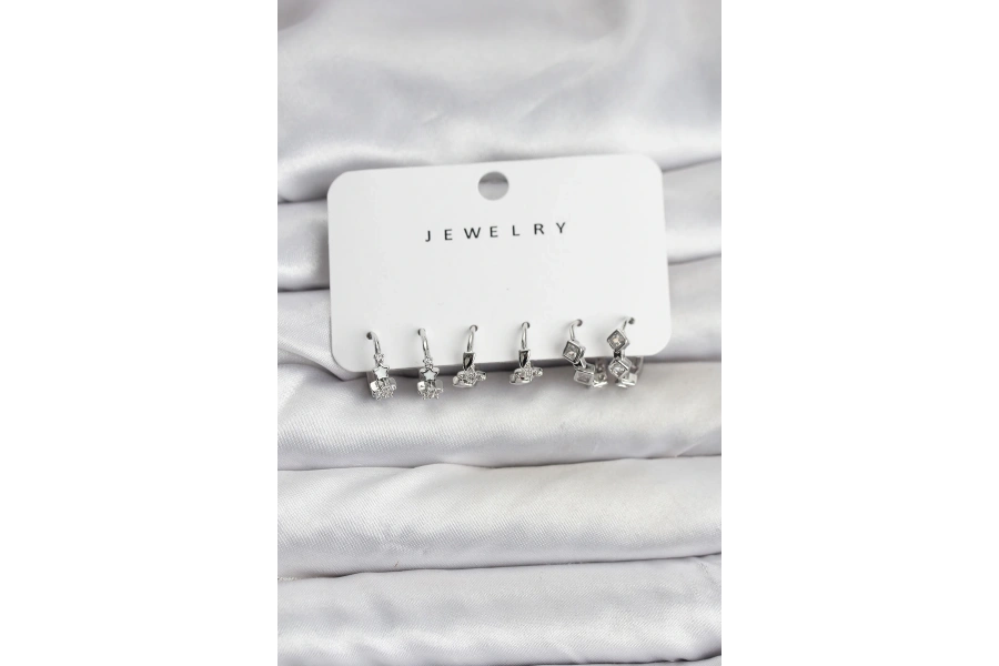 Shoecide Gümüş Renk Pirinç Yıldız Modelli Kadın Küpe Seti