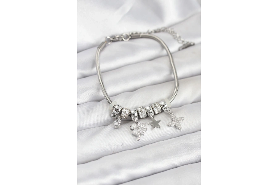 Shoecide Gümüş Renk Pirinç Yonca Charmlı Kadın Bileklik