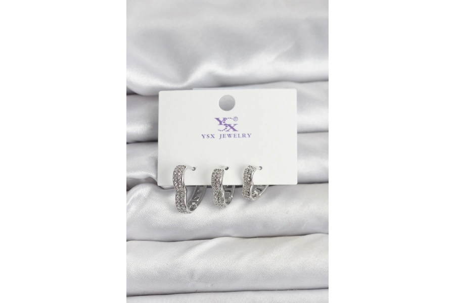 Shoecide Gümüş Renk Pirinç Zirkon Taşlı Kalpli Kadın Küpe