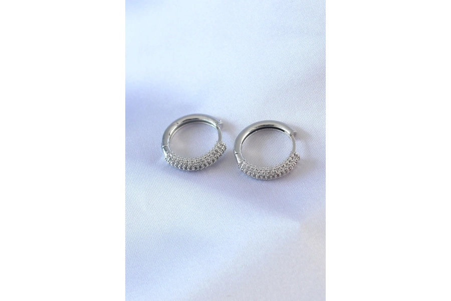 Shoecide Gümüş Renk Zirkon Taşlı Halka Model Pirinç Kadın Küpe