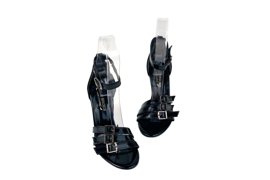 Shoecide Kadın Efya Siyah Rugan 3 Tokalı Banylı Bilekten Bağlama Abiye Ayakkabı 9 Cm