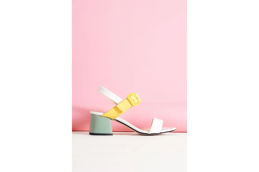Shoecide Kadın Sony Beyazsarı Renkli Toka Detaylı Sandalet Topuklu Ayakkabı