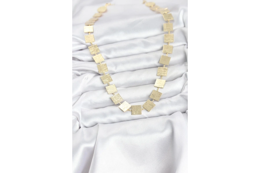 Shoecide Kare Plaka Model Gold Renk Kadın Kolye