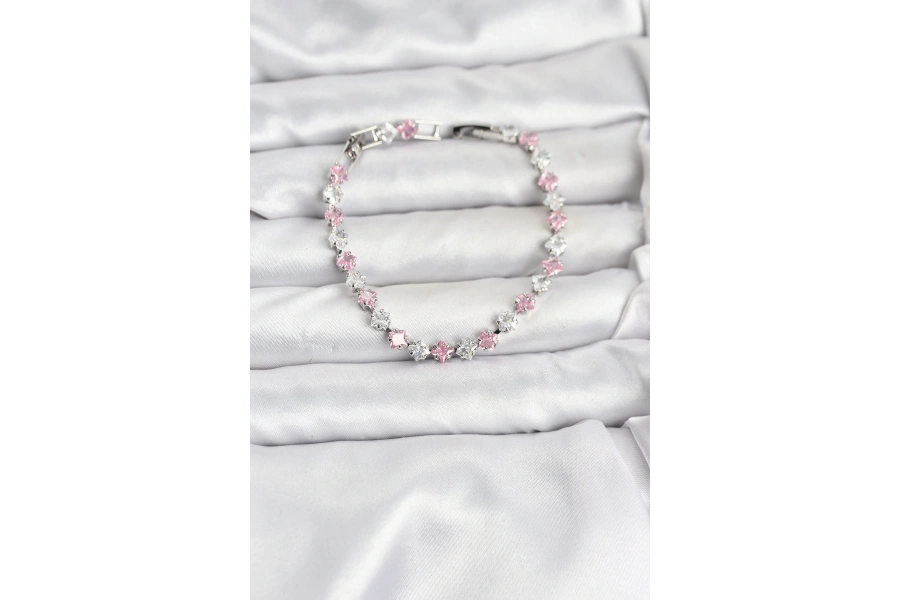 Shoecide Kare Zirkon Taşlı Gümüş Renk Kadın Bileklik