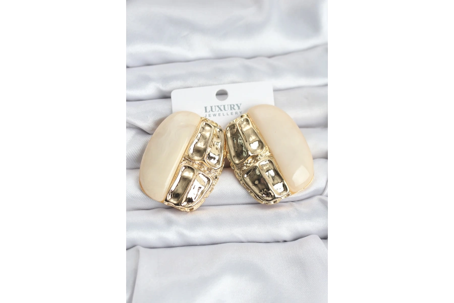 Shoecide Krem Renk Pirinç Vintage Kadın Küpe