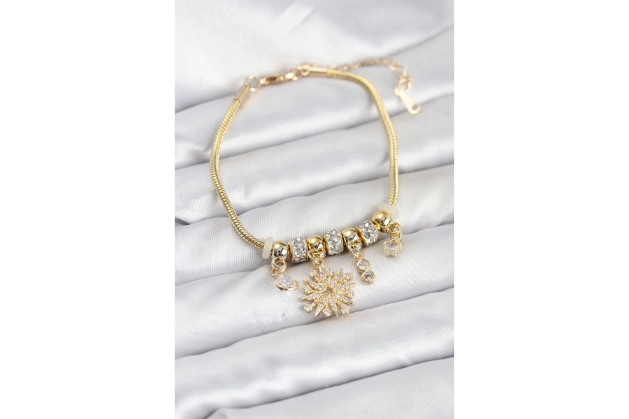 Shoecide Kutup Yıldızı Model Charmlı Gold Renk Kadın Bileklik