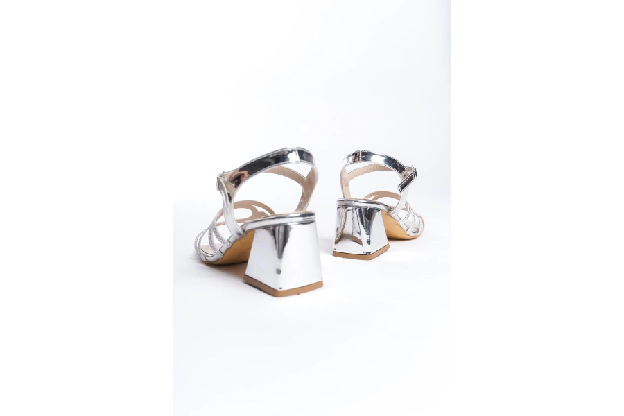Shoecide Lux Pedm Gümüş Alçak Kalıntopuk Taşlı Sandalet 5 Cm 205