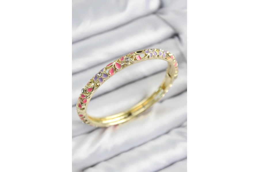 Shoecide Mineli Pirinç Zirkon Taşlı Pembe Mor Çiçek Motifli Gold Kadın Kelepçe