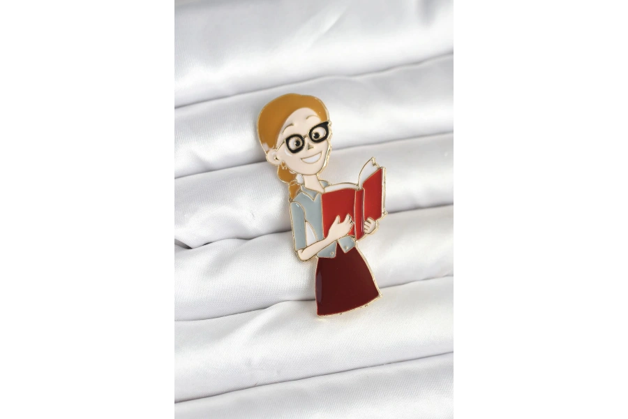 Shoecide Öğretmen Figürlü Broş