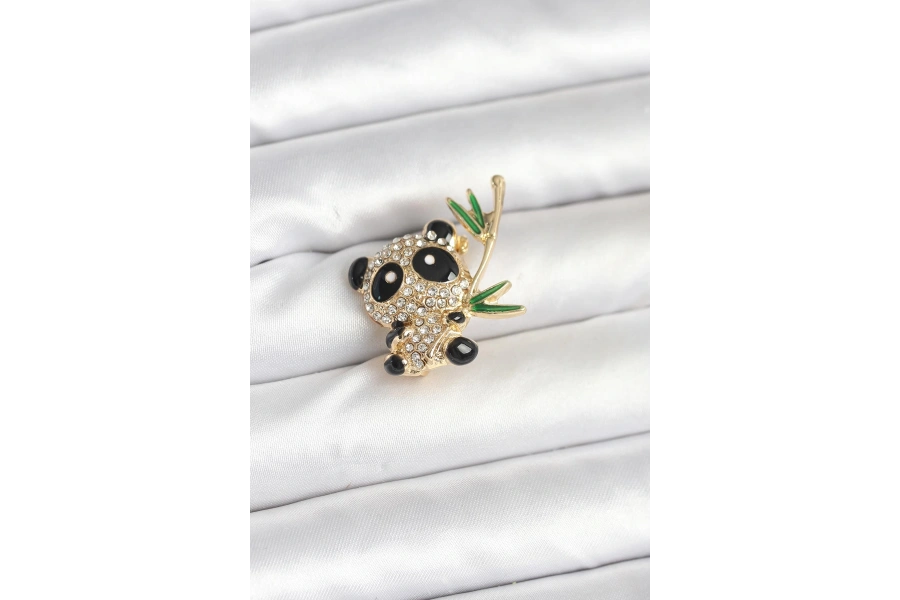 Shoecide Panda Model Broş