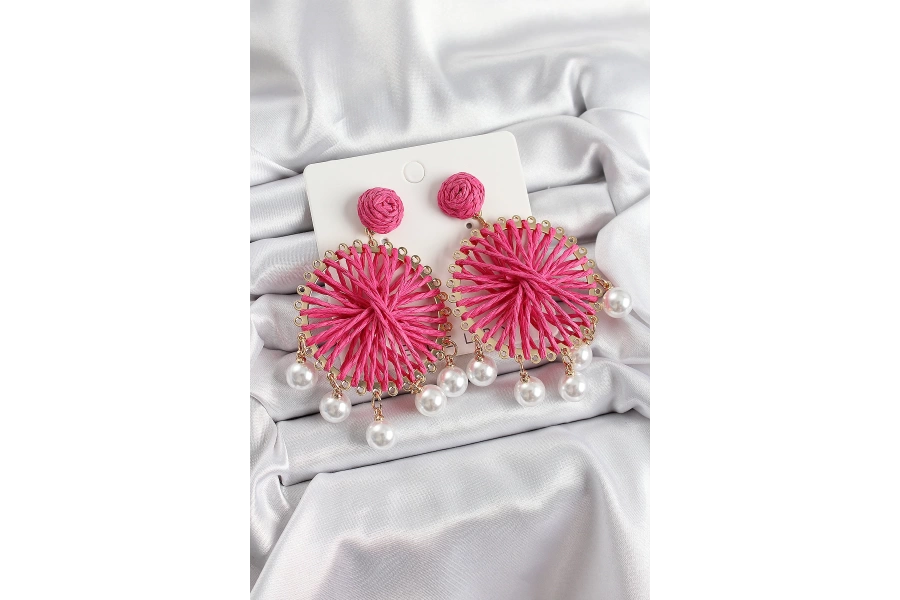 Shoecide Pembe Hasır Örgü Sarmal Model Sallantılı İnci Detaylı Gold Renk Kadın Küpe