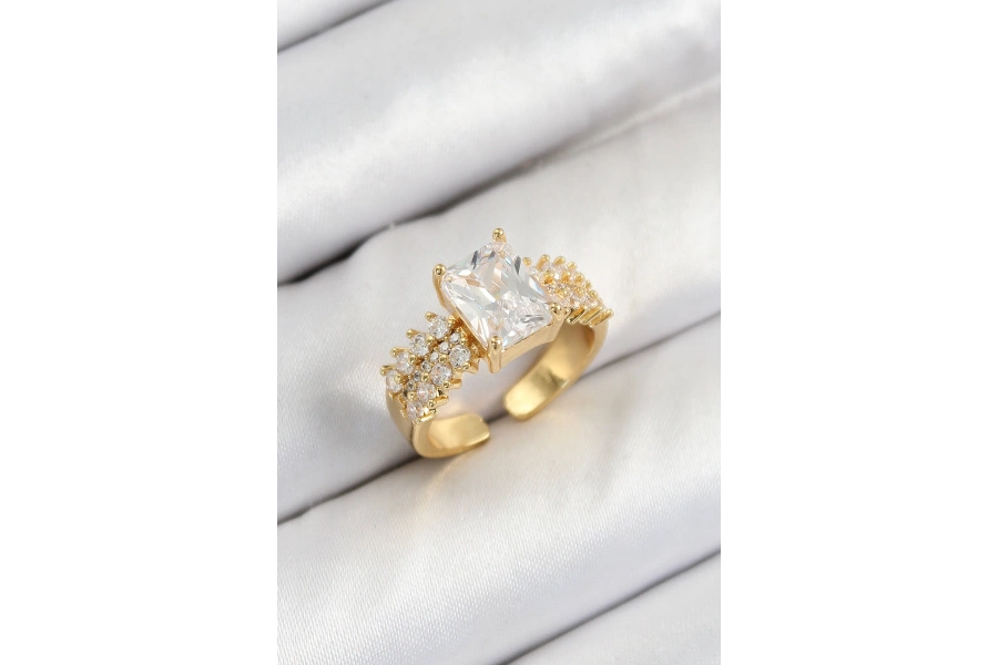 Shoecide Pirinç  Büyük Zirkon Taşlı Model Gold Renk Kadın Yüzük