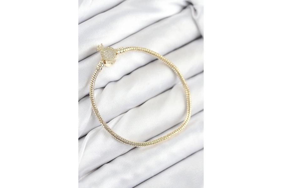 Shoecide Pirinç Charm Zirkon Taşlı Taç Model Gold Renk Kadın Bileklik