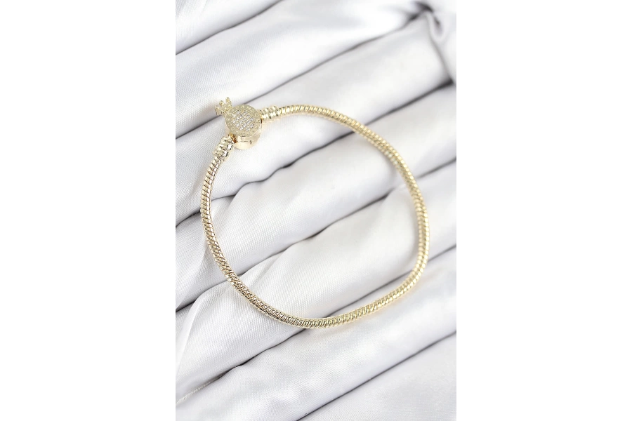 Shoecide Pirinç Charm Zirkon Taşlı Taç Model Gold Renk Kadın Bileklik
