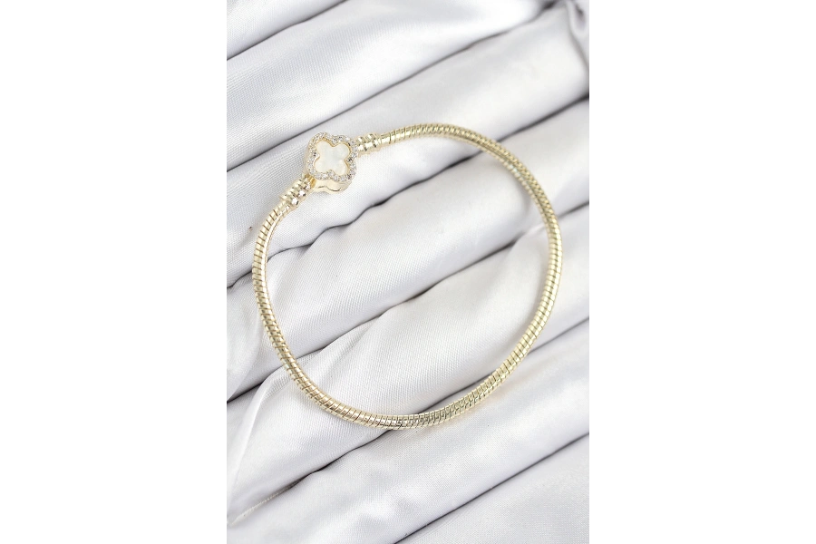 Shoecide Pirinç Charm Zirkon Taşlı Yonca Model Gold Renk Kadın Bileklik