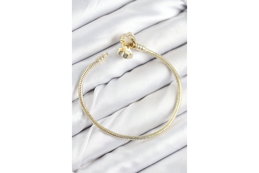 Shoecide Pirinç Charm Zirkon Taşlı Yonca Model Gold Renk Kadın Bileklik