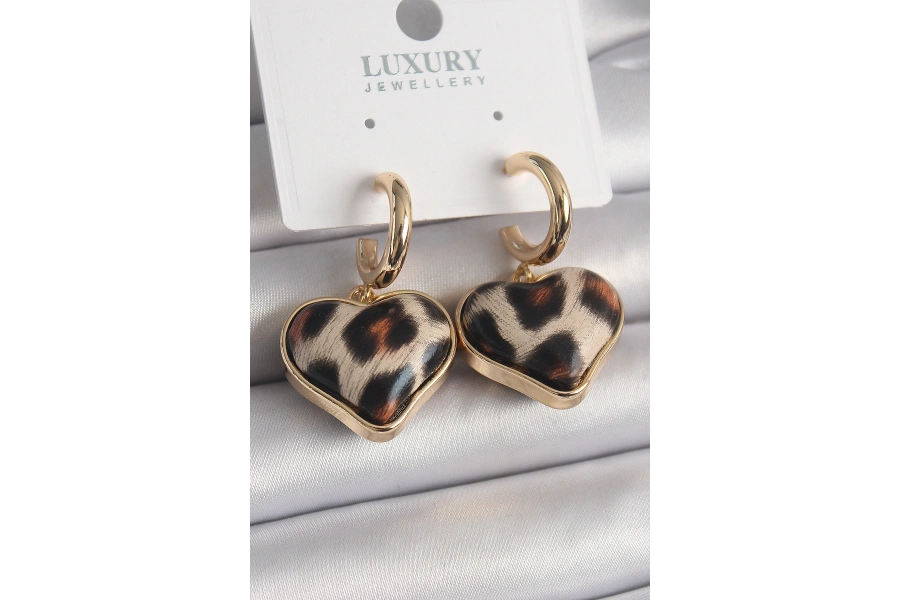 Shoecide Pirinç Gold Renk 3d Kalp Leopar Model Kadın Küpe