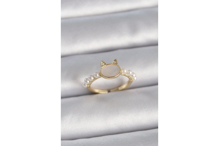 Shoecide Pirinç Gold Renk Ayarlanabilir Beyaz Mineli Kedi Model İnci Detay Kadın Yüzük